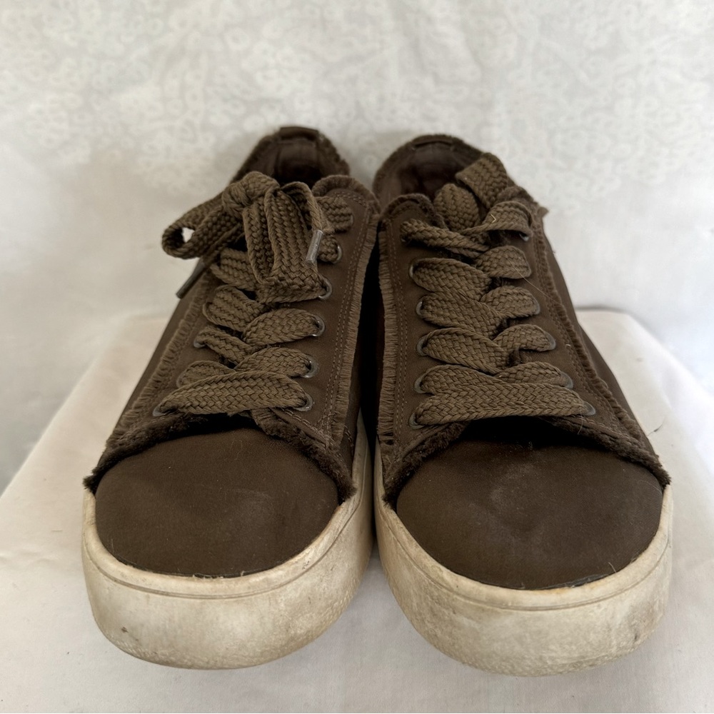 MOSSIMO SUPPLY CO. Tennis Shoe